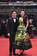 组图：章子怡欧洲宣传《一代宗师》 造型时尚