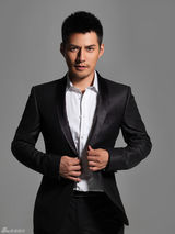 组图：严宽最新时尚大片 尽显英伦绅士风范