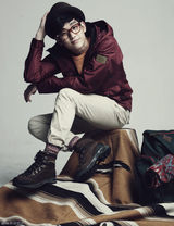 高清组图：金秀炫拍户外服写真 灿烂笑容阳光可人