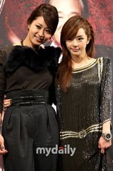 组图：申恩庆宣传《欲望的火花》 主演偏爱黑白配