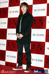 组图：韩片《钱的味道》首映 朴信惠允浩等助阵