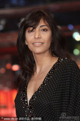 幻灯图集：《杀手在我心》首映 女演员玉腿抢镜