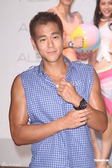 高清组图：彭于晏为手表代言 阳光帅气大秀健美肌肉