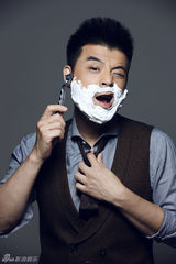 组图：傅迦最新时尚大片正谐相对相得益彰