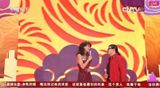 组图：苏菲-玛索刘欢春晚合唱《玫瑰人生》