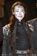 组图：传奇女孩梁洛施成名奋斗史盘点