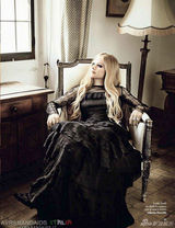 组图：艾薇儿宫廷黑暗风写真 黑纱蒙面气质冷艳