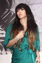 高清组图：张惠妹新曲记者会《我最亲爱的》MV曝光