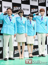 组图：《KOREA》韩国发布会 河智苑裴斗娜清爽现身