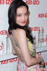 组图：舒淇力撑周星驰不小气 否认被星爷追求