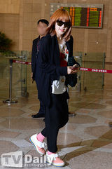 组图：4minute宣美郑俊英等便装赴日展早春时尚