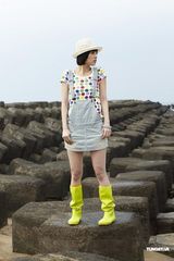 王尹平出席配件新品发布会 穿出各种流行时尚