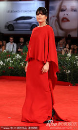 组图：《黑马》首映 布莱尔带初生儿子走红毯