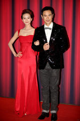 组图：国剧盛典星光璀璨 林心如优雅文章夫妇亮相