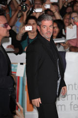 组图：乔治克鲁尼出席新片《总统杀局》红地毯