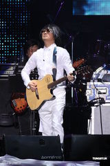 组图：F.I.R巡演台北开唱 三成员首度挑战个人舞台