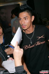 组图：关楚耀个唱邀张学友坐阵 遗撼谭咏麟未到