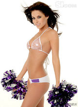 幻灯图集：NBA啦啦队美女凯拉-奥贝格性感美图