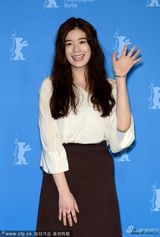 组图：《惠媛》记者会 李善均郑彩恩亮相