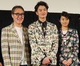 组图：冈田将生扮高中生尴尬 搭档忽那汐里默契