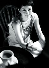 高清图：马伊琍最新杂志写真 恬淡中显优雅从容