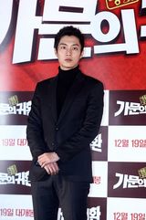 高清组图：郑俊浩金敏贞尹斗俊孙娜恩宣传新片