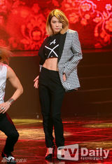 组图：Trouble Maker《MCD》夺冠 miss A惹火舞