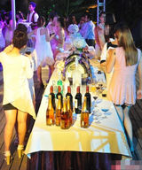 网曝京城聚会堪比海天盛筵 土豪扎堆美女云集