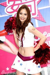 幻灯图：白歆惠活力代言内衣 大跳LaLa舞秀傲人双峰 