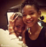 组图：威尔史密斯温馨全家福 儿子贾登半裸卖萌