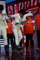 组图：《给力星期天》8090实验体会“酸甜苦辣”