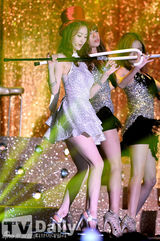 组图：TroubleMaker等出席YouTube音乐颁奖盛典