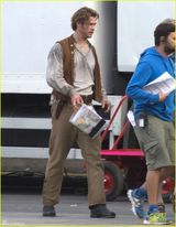 组图：雷神克里斯·海姆斯沃斯不修边幅显邋遢