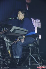 组图：林宥嘉与歌迷互动 召王仁甫孙协志合体