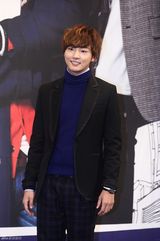 高清图：朴信惠尹施允亮相《邻家花美男》发布