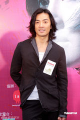 幻灯图：郑伊健将澳门举行演唱会 无线采访获解封 