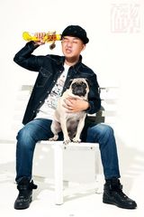 组图：包贝尔搞怪逗萌狗 无交流自成风格