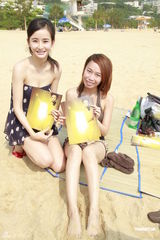 组图：2012亚洲小姐沙滩招募 众佳丽性感亮相