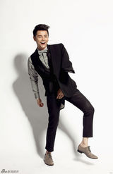 组图：孙坚型男写真玩转雅痞风