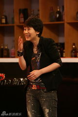 高清图：海清高峰做客黄加李泡畅聊世界杯