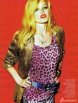 幻灯图集：超模乔治亚-梅-贾格尔写真半裸上阵