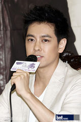 组图：林志颖张娜拉出席电影《一起飞》记者发布会