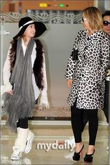 组图：日本女星泽尻绘里香赴韩宣传新片