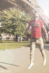 组图：吉杰欧洲旅游休闲照 全面备战西昌演唱会