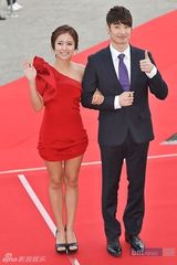 组图：2011韩剧颁奖礼举行 李敏镐廉晶雅夺大奖