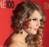 高清组图：《时代》周刊办派对 泰勒-斯威夫特美艳