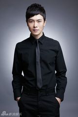 幻灯图：万思维饰演鲍迪获认可 写真曝光帅气十足 