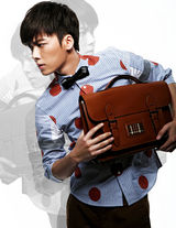 组图：李易峰时尚造型演绎潮男范儿