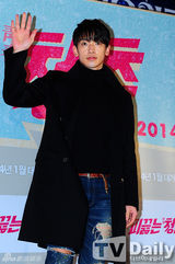 组图：李敏镐Rain等出席《热血青春》VIP试映会