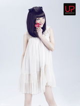 组图：新声代歌手熊子锐时尚摩登写真首发